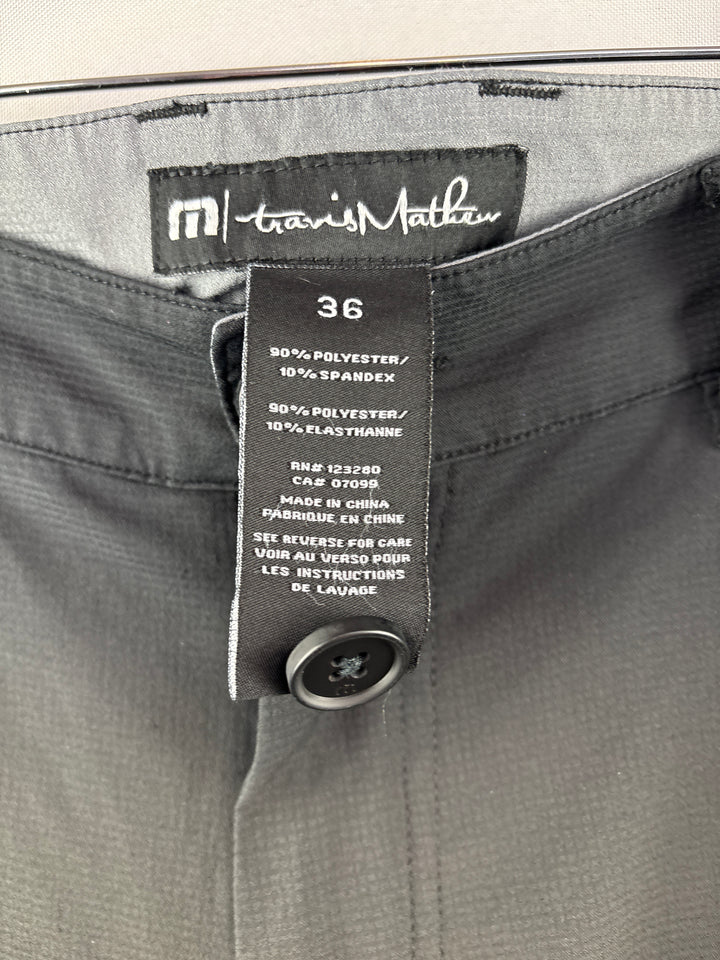 Men’s Travis Mathew Size 36 Black Golf Shorts