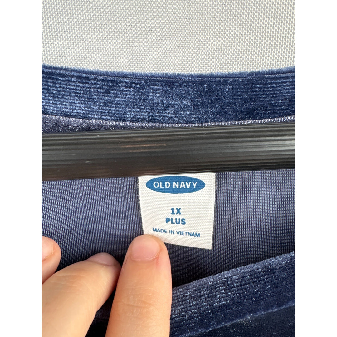 Women’s Old Navy Size 1X Blue/Grey Velvet Short Sleeve Shirt