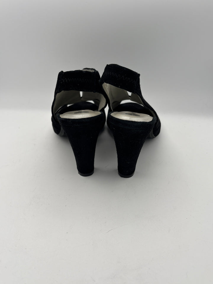 Women’s Eric Michael Size 8.5 Black Suede Slingback Pumps