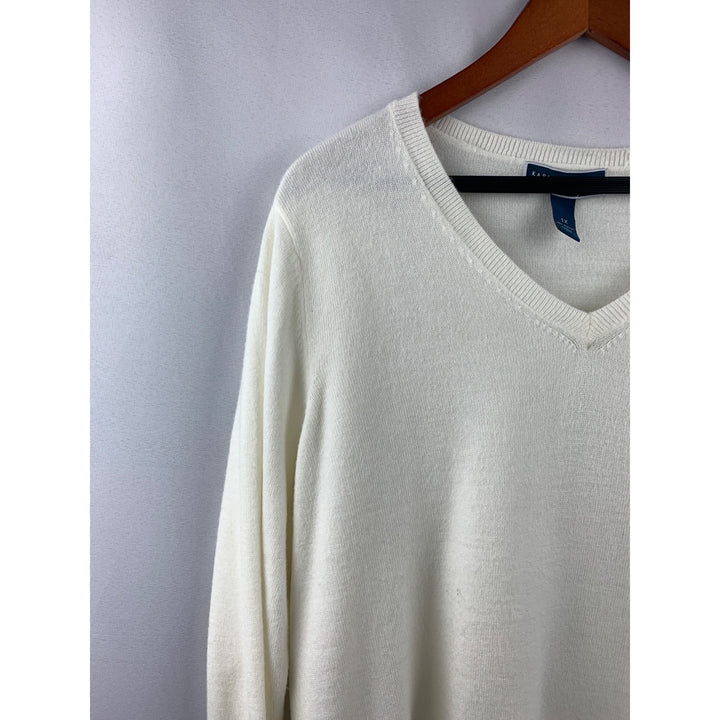 Woman’s Karen Scott White V Neck Sweater Size 1X