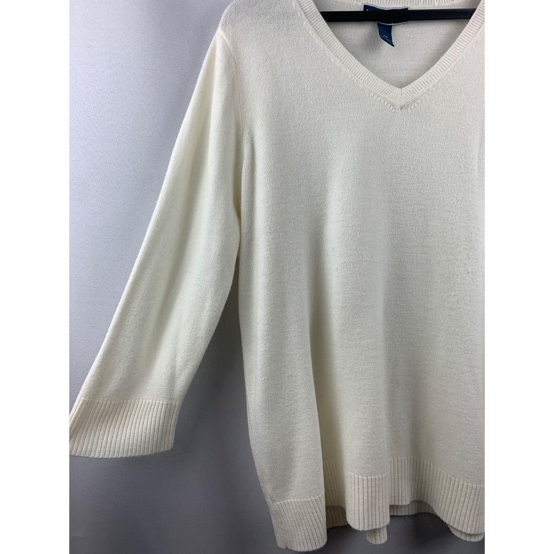 Woman’s Karen Scott White V Neck Sweater Size 1X