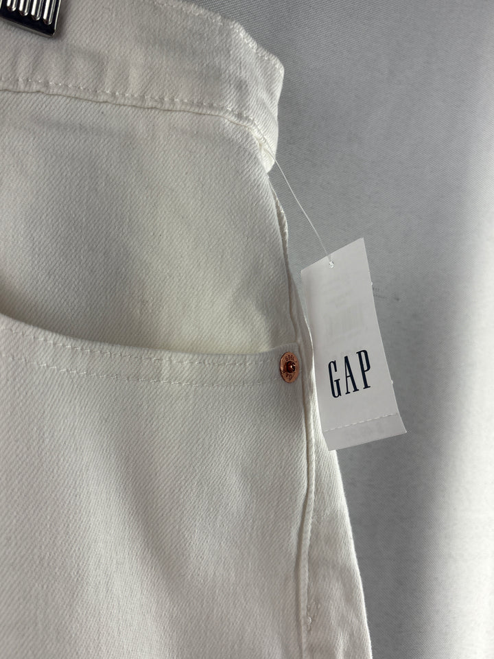 Women’s GAP Size 16 White Mid Rise Denim Shorts