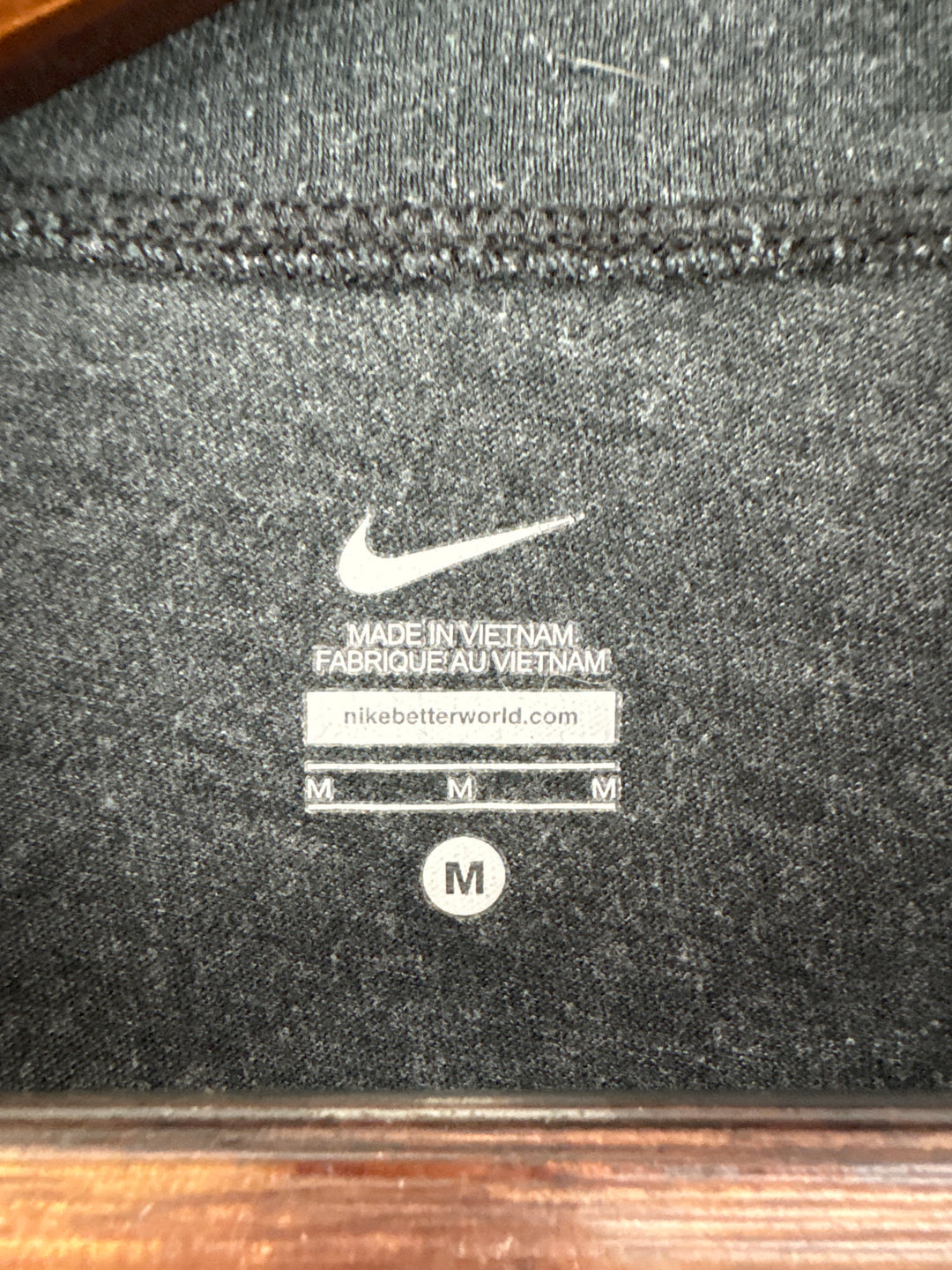 Women’s Nike Medium Gray Huskies V-Neck Shirt