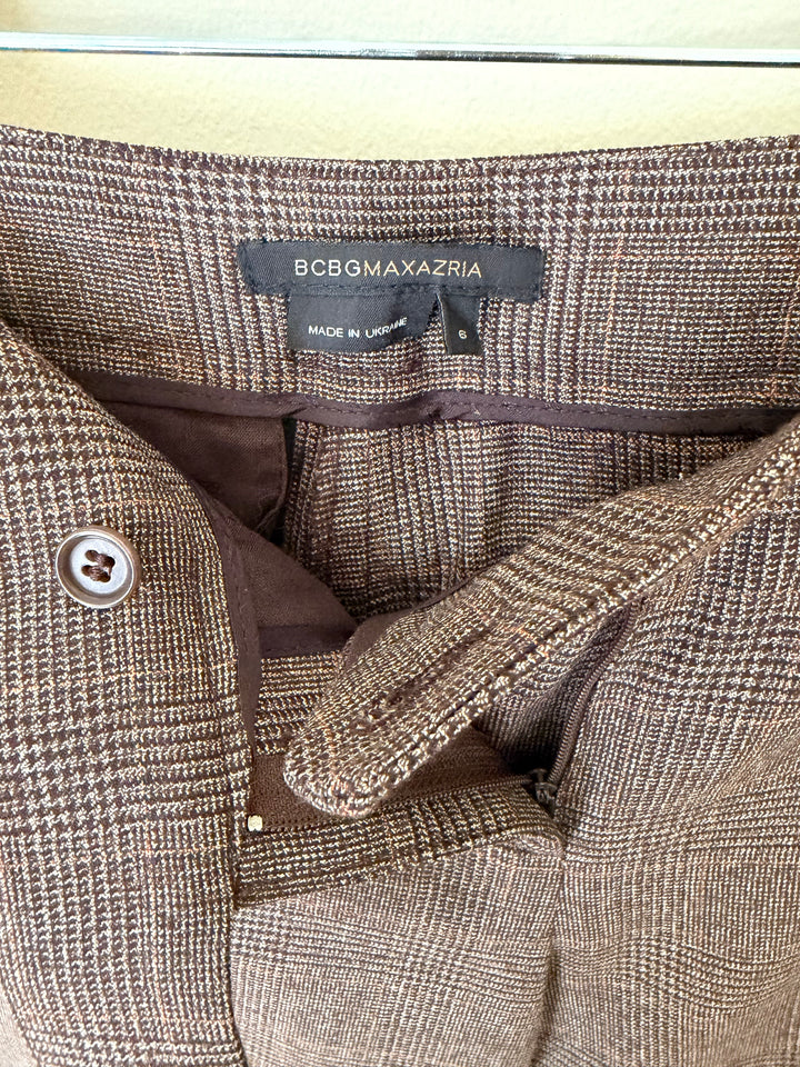 BCBGMAXAZRIA Brown Plaid Cropped Pants Size 6