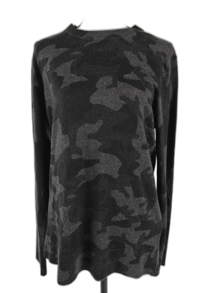 Women’s Banana Republic Camo Sweater Gray Size M