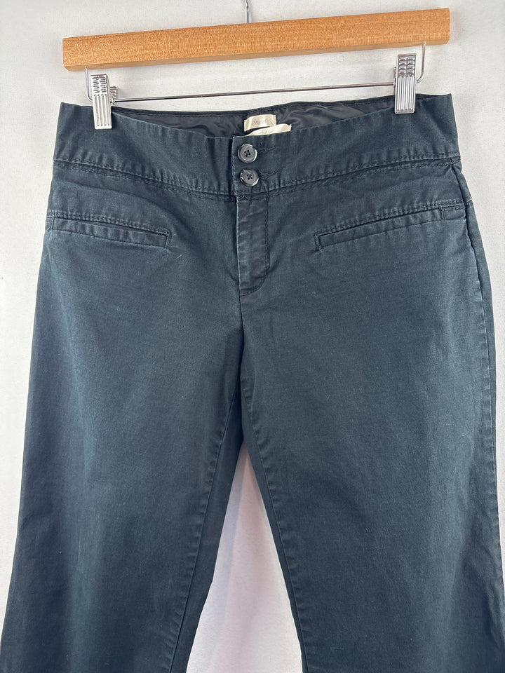 Women’s Old Navy Size 6 Low-Waisted Black Wide Leg Pants