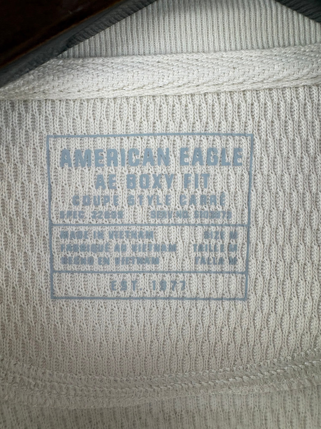 Men’s American Eagle Medium Cream Long Sleeve Waffle Shirt