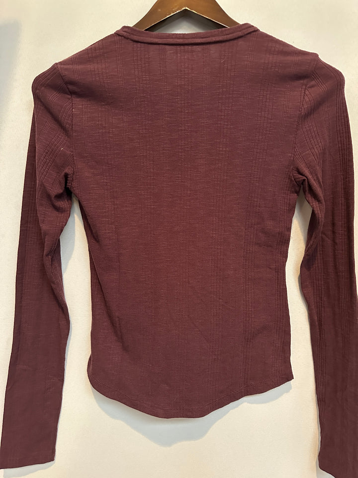 Women’s American Eagle Maroon Long Sleeve Top Size M