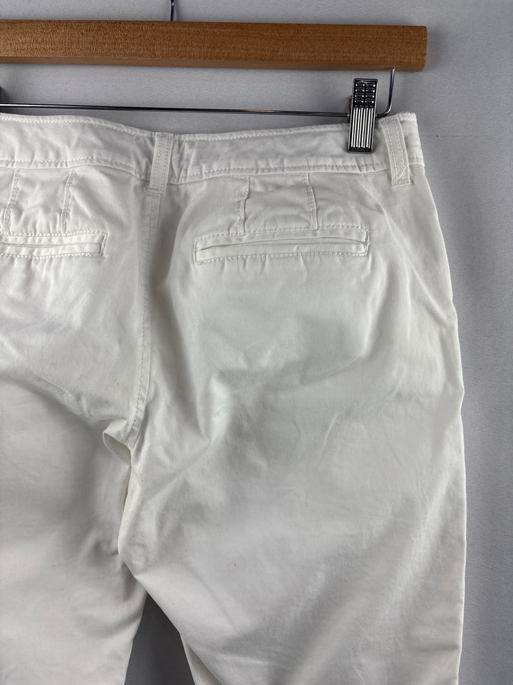 Women’s Old Navy Size 2 White Straight Leg Pants