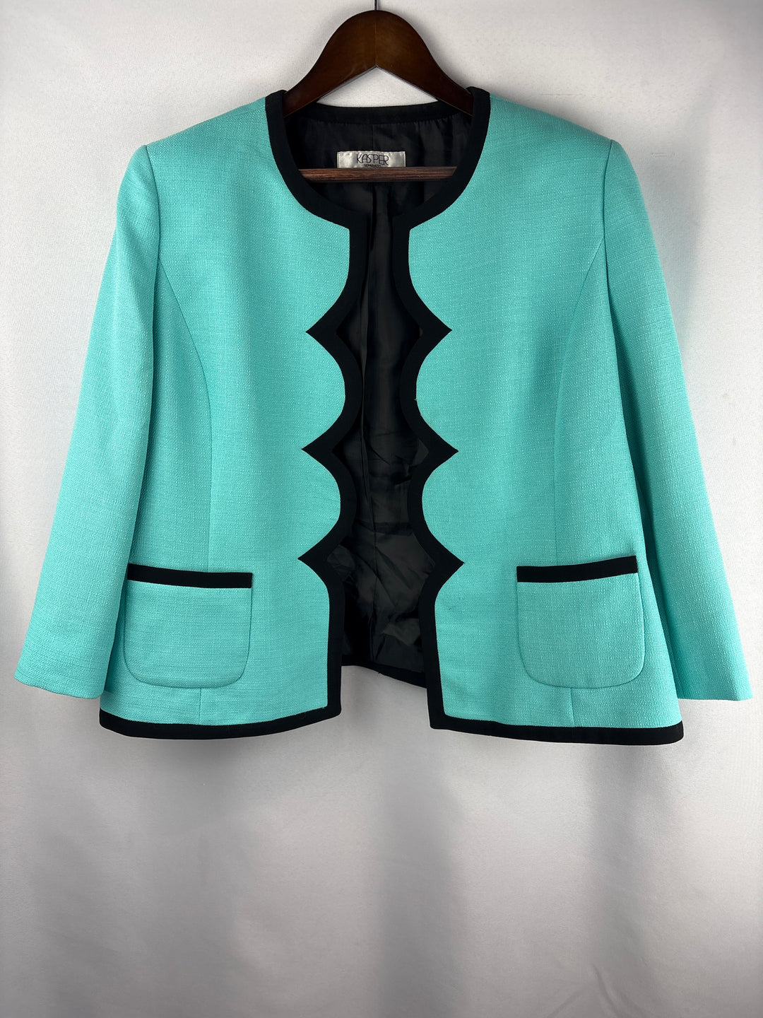 Women’s Kasper Size 18 Tiffany Blue Scalloped Blazer