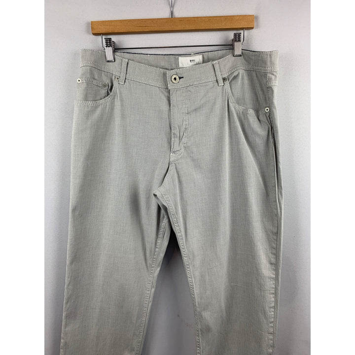 Brax Cooper Fancy Regular Fit Lightweight Textured Mens Pants In Soft Gray Fabric