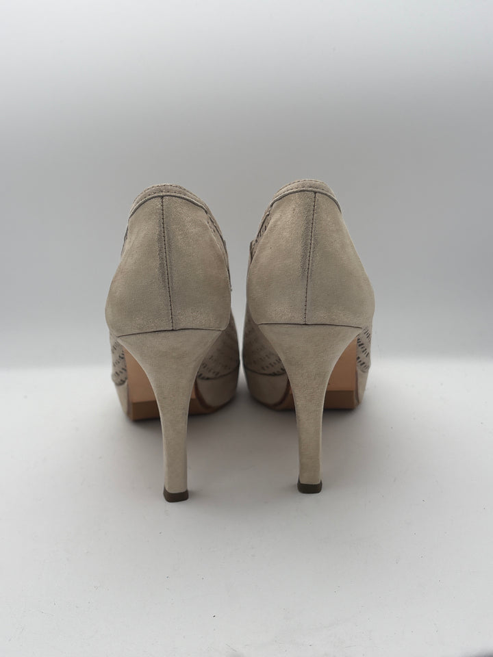 Women’s Paul Green Size 9 Goldish Taupe Suede Pumps