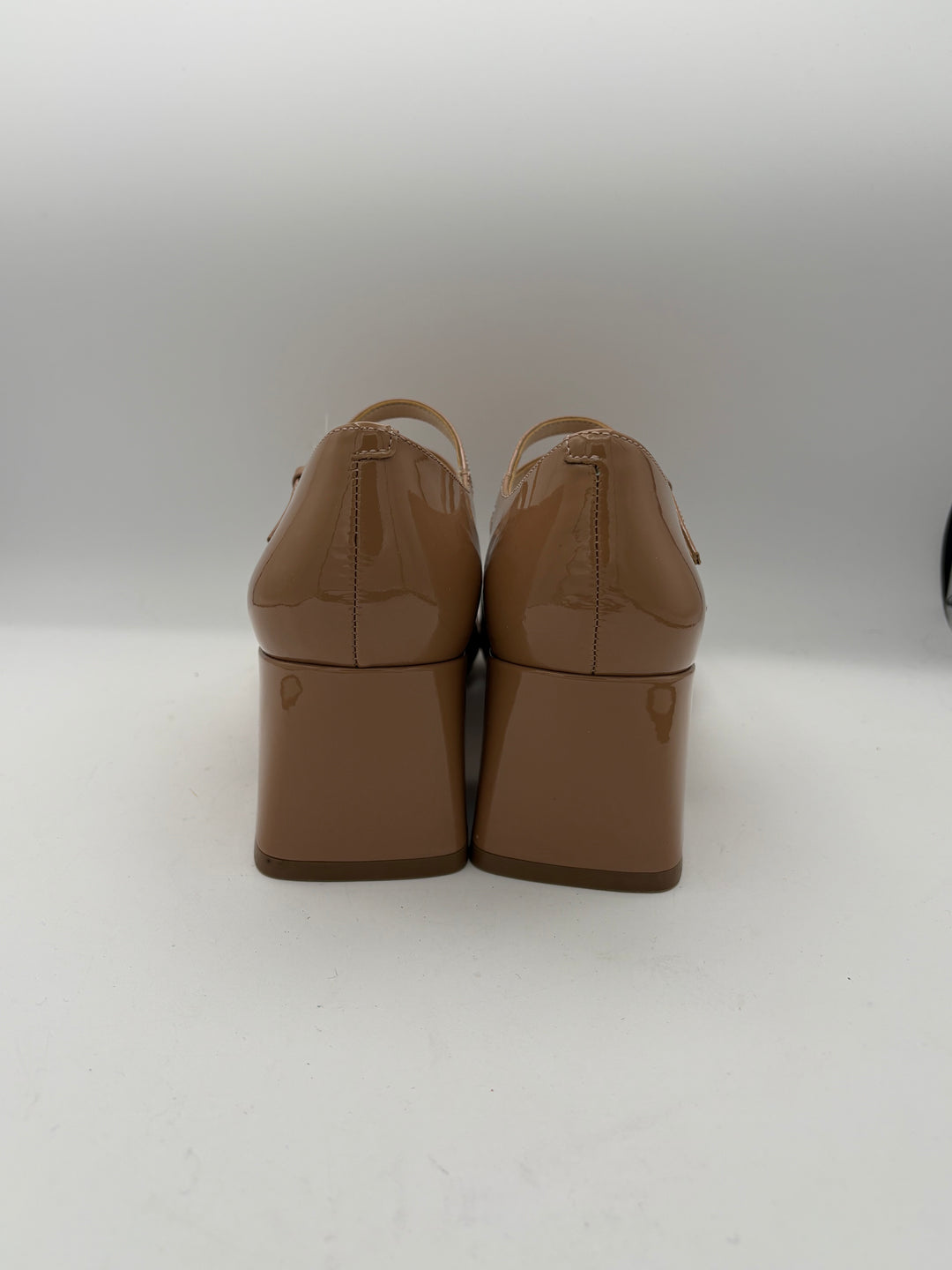 Women’s Marc Fisher Size 8.5 Nude Patent Leather Block Heels