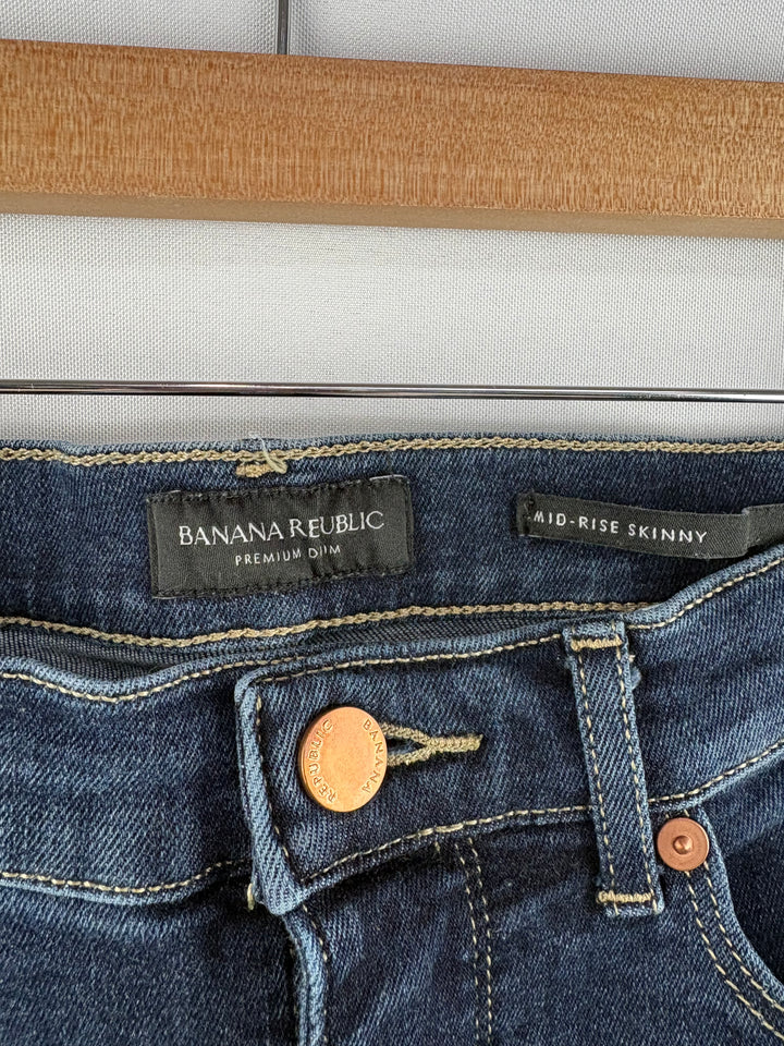 Women’s Banana Republic Size 28L Dark Blue Skinny Jeans
