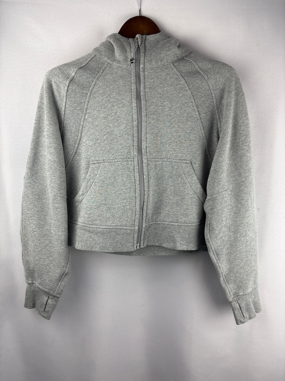 Women’s LuluLemon M/L Light Gray Cropped Zip Hoodie