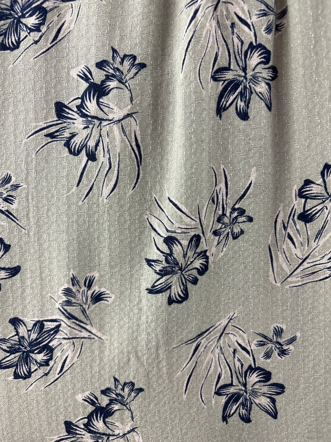 Women’s Angels Size 2X Pale Green Floral Short Sleeve Blouse