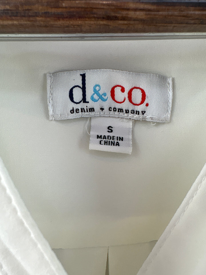 Women’s D&amp;Co. Small White Button Up Blouse