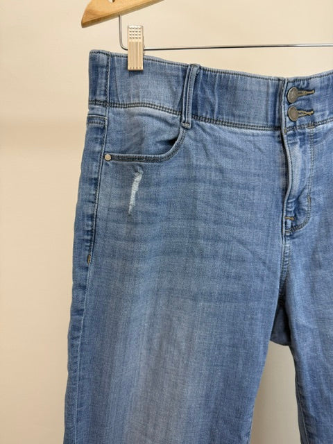 Apt. 9 Curvy Straight Jeans Light Wash Sz14 / 34