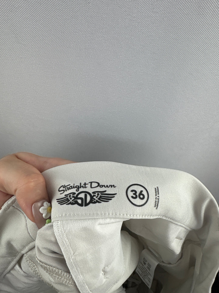 Men’s Straight Down Size 36 Khaki Golf Shorts