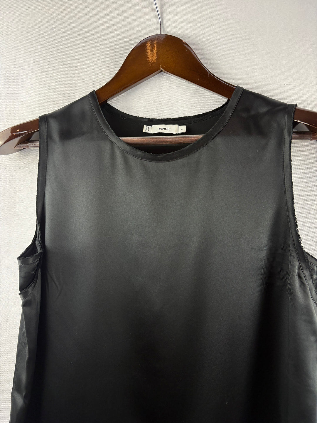 Women’s Vince Small Black Silk Sleeveless Blouse