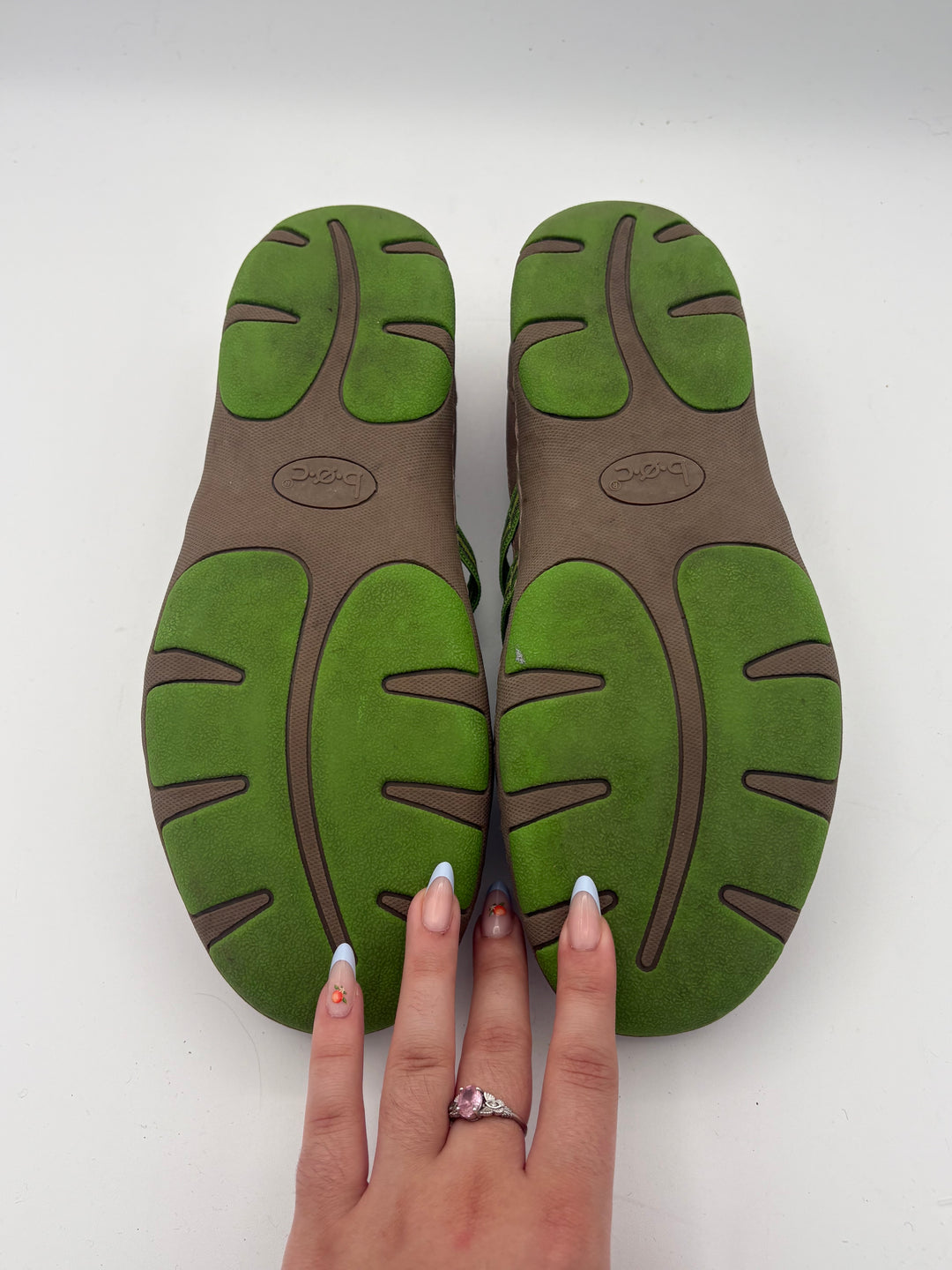 Women’s B.O.C Size 7.5 Taupe & Green Nambe Mary Jane Flats