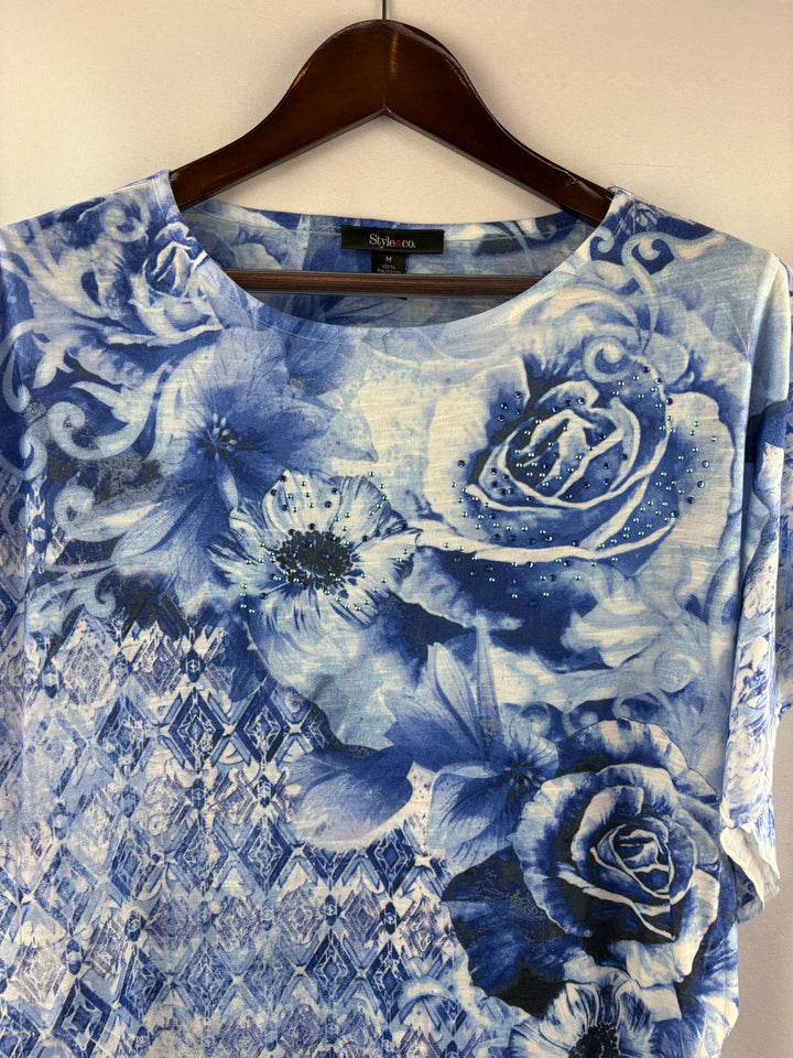Women’s Style&Co Medium Blue & White Floral Short Sleeve Blouse