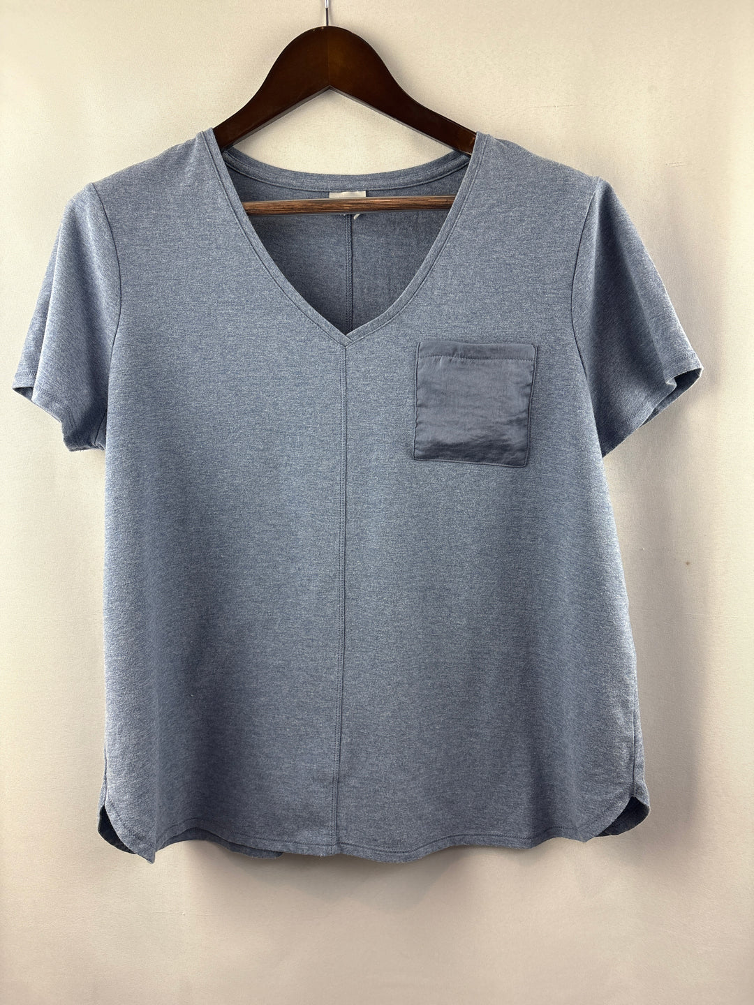 Women’s Chico’s Misty Blue V-Neck Short Sleeve Shirt