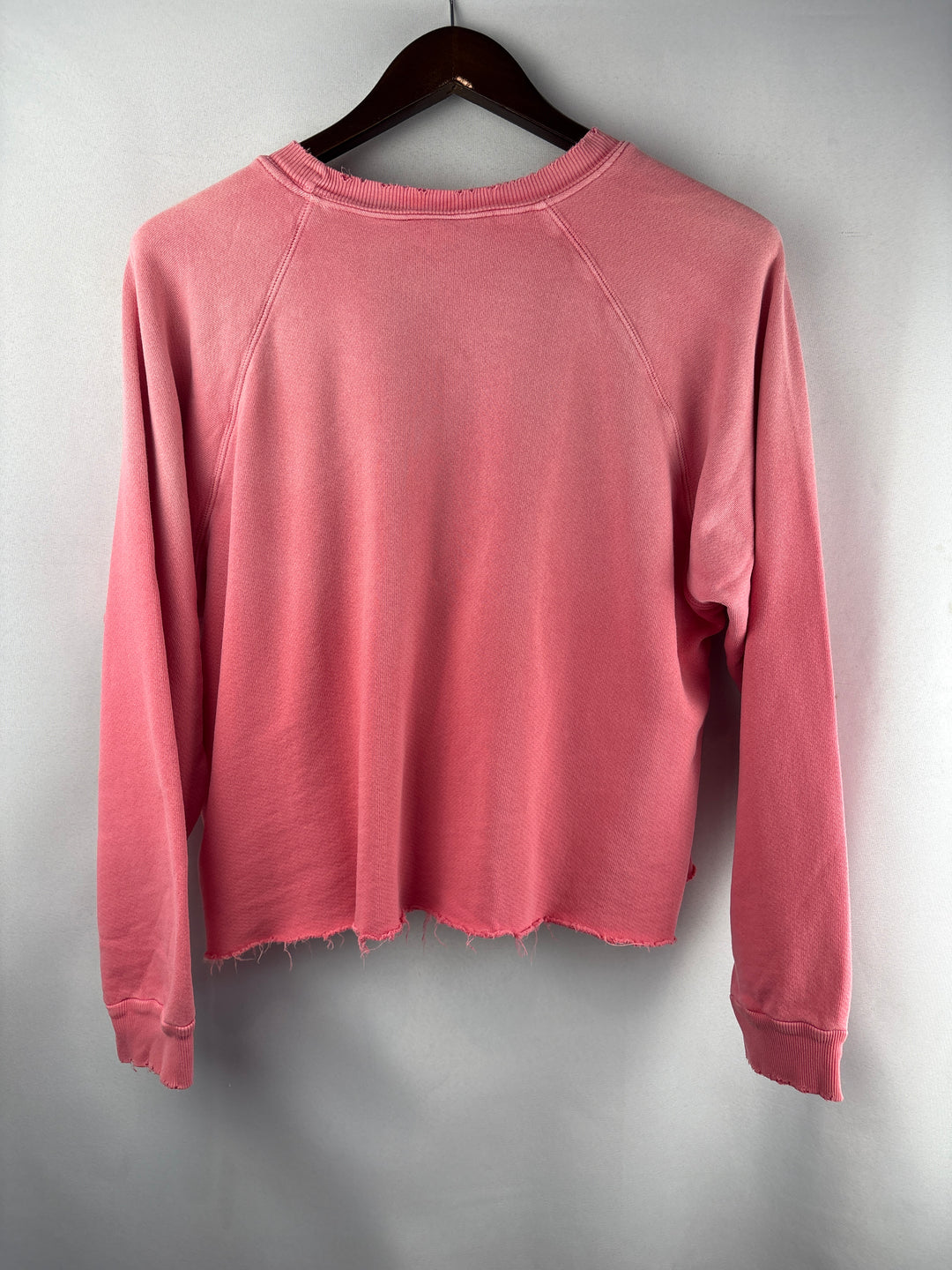 Women’s I.S.M.B.S Medium Pink Smiley Crop Sweatshirt