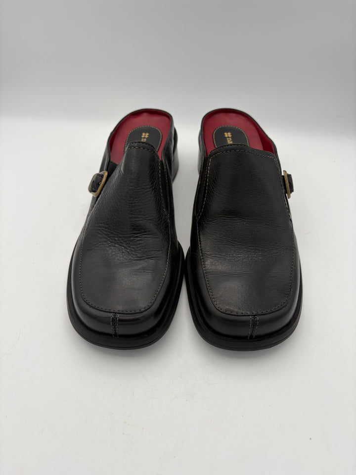 Women’s Naturalizer Size 8 Black Leather Heeled Loafers