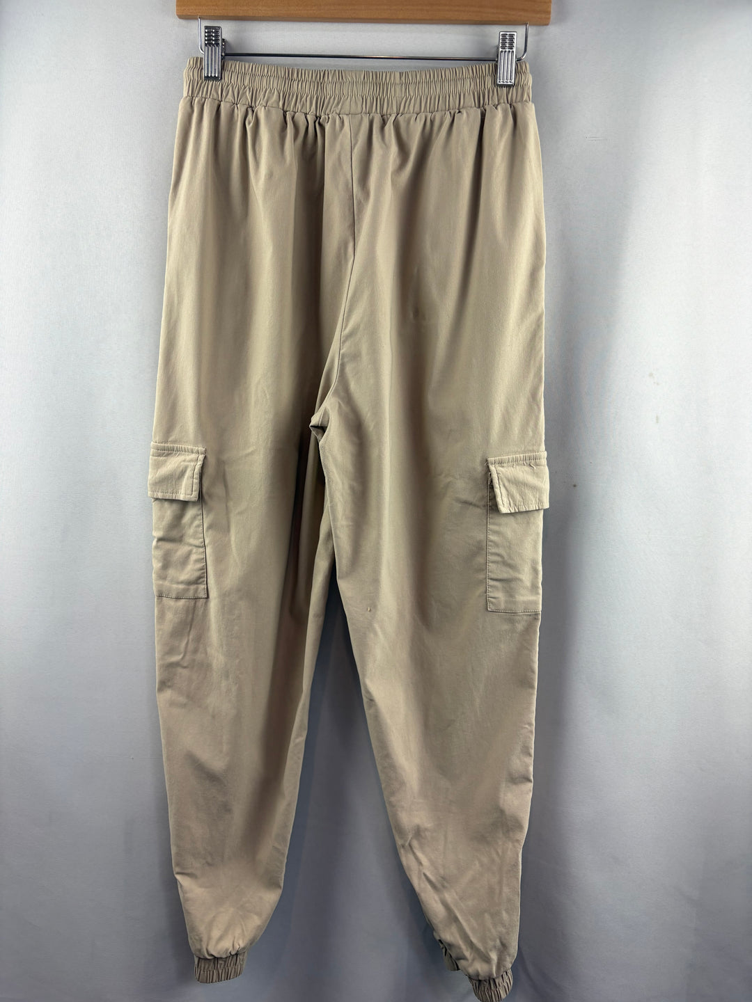Women’s Happily Grey Large Tan Cargo Joggers