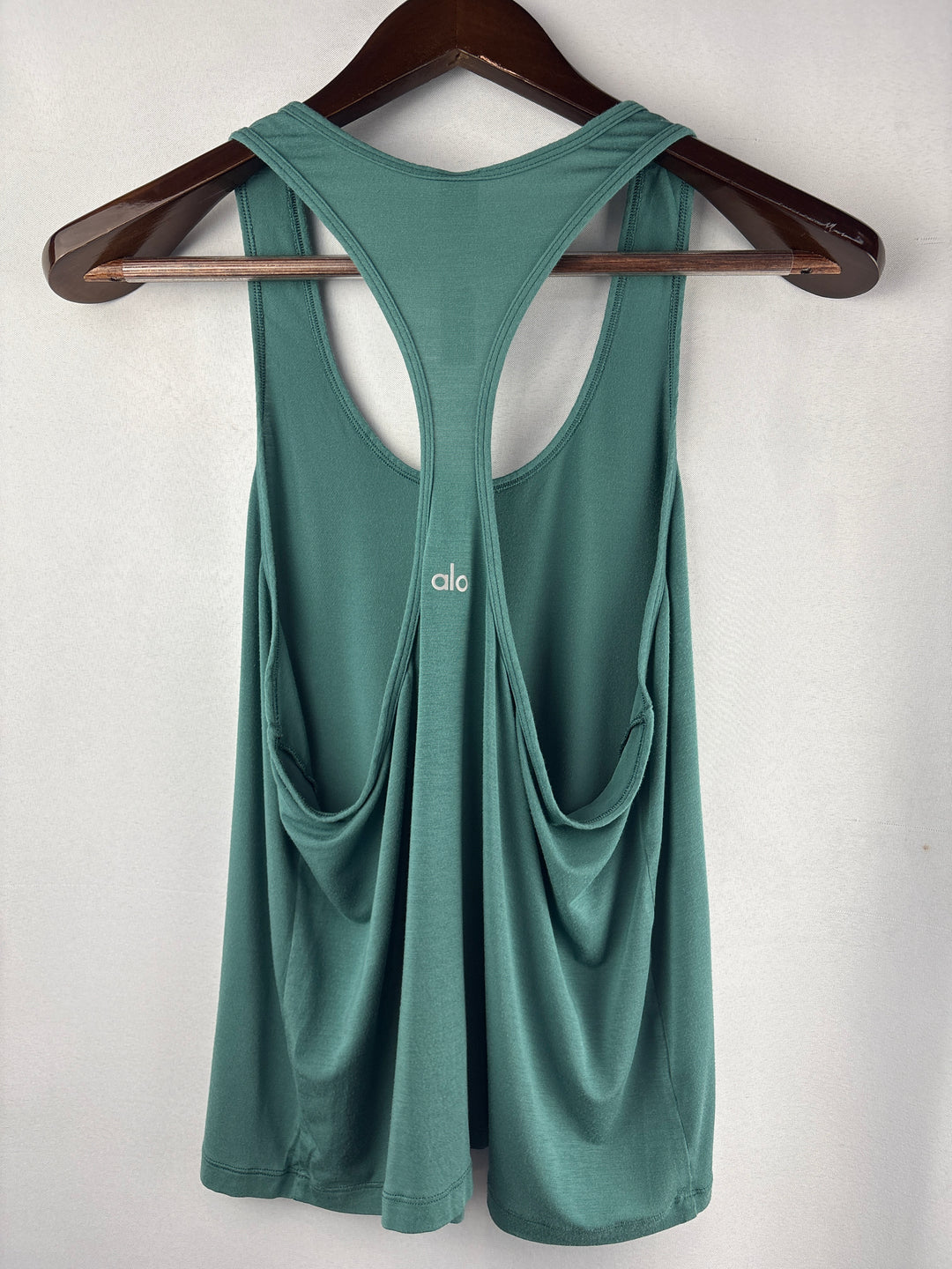 Women’s Alo Medium Grayish Green Racerback Sports Tank