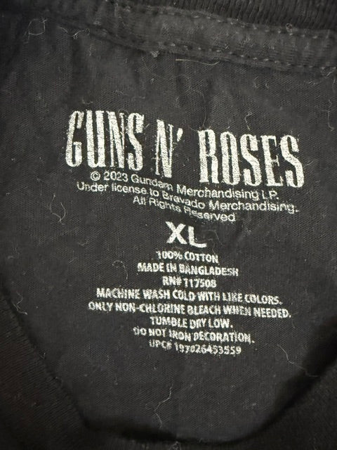 Guns N&