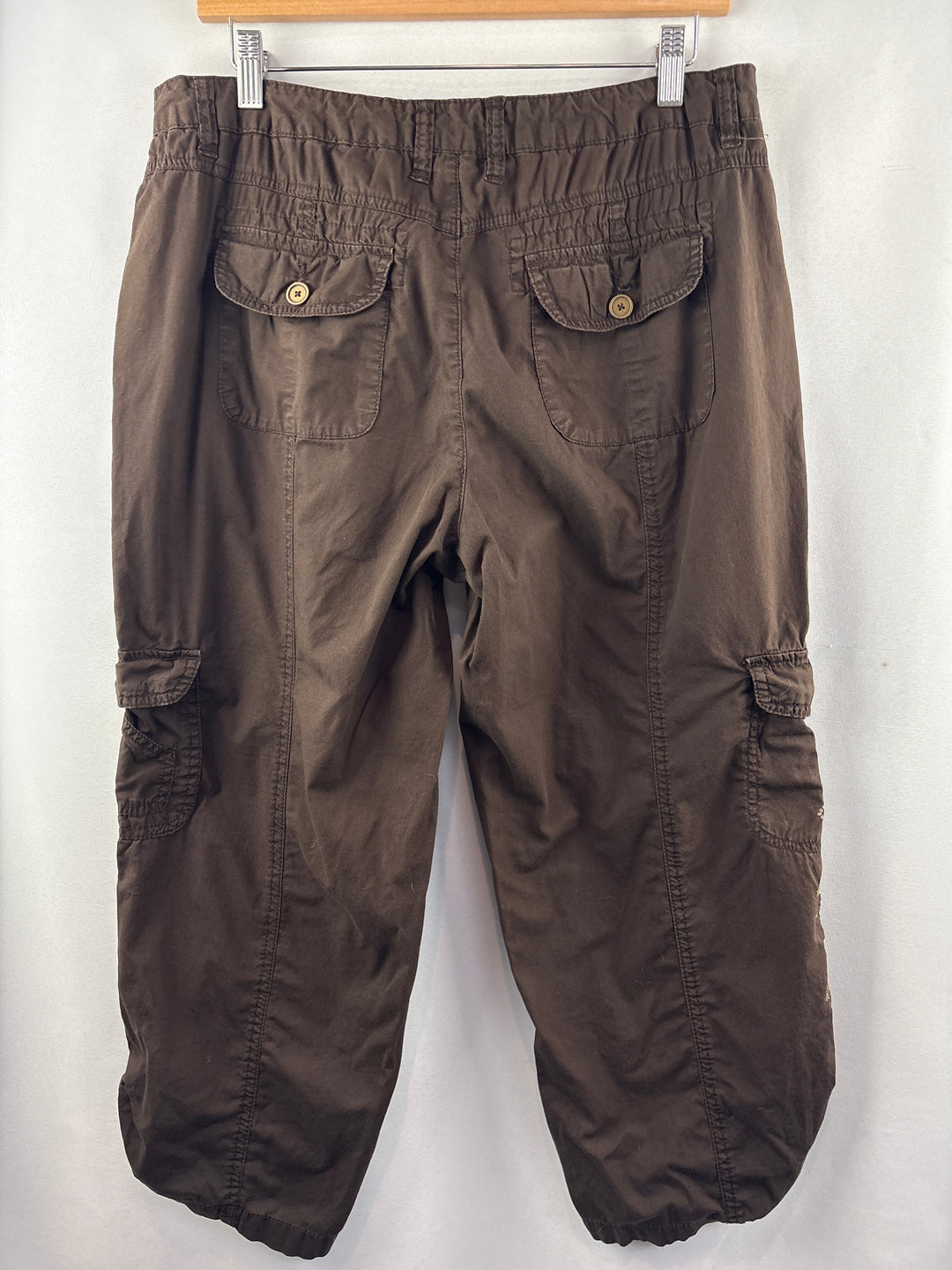 Women’s Style&amp;Co. Size 10 Brown Floral Cargo Capri Pants