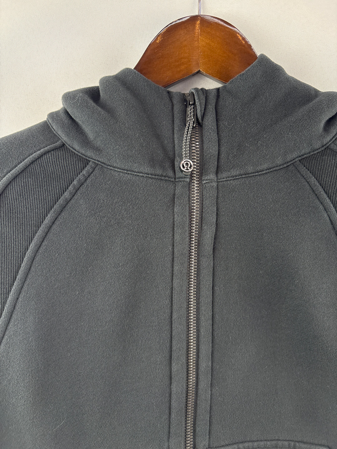 Women’s LuluLemon Size M/L Black Zip Hoodie