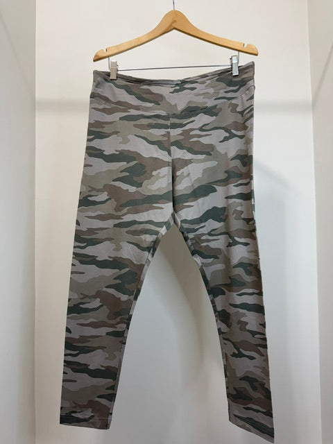 Time and Tru High Rise Leggings Bundle (2) Navy + Camo SzXXL(20) NWT