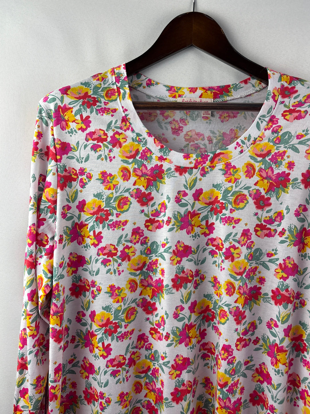 Women’s Fresh Produce Size 2X White Floral Long Sleeve Shirt