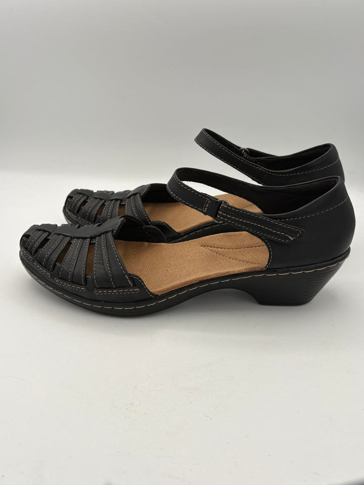 Women’s Clark’s Size 8 Black Leather Heeled Sandals
