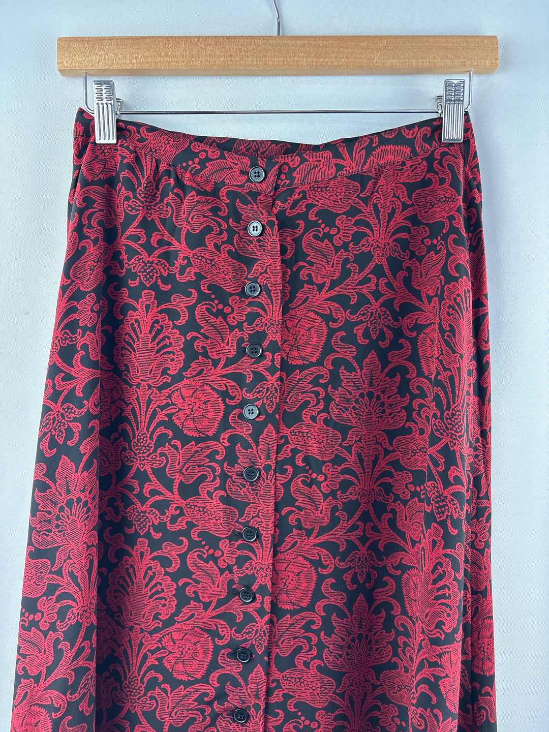 Women’s Jones New York Size 4 Red &amp; Black Paisley Maxi Skirt