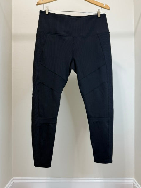 Zella Black Mixed‑Media High-Rise Crop Leggings SzXL