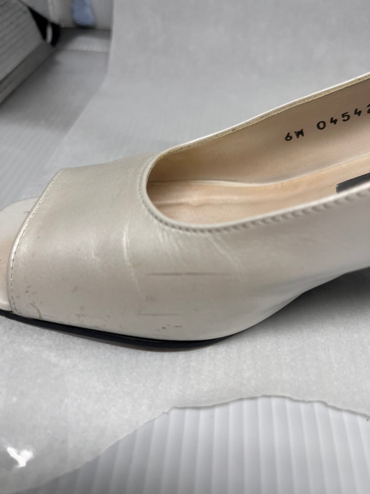 Stuart Weitzman Shimmery Cream Open Toe Slingback Heels Size 6