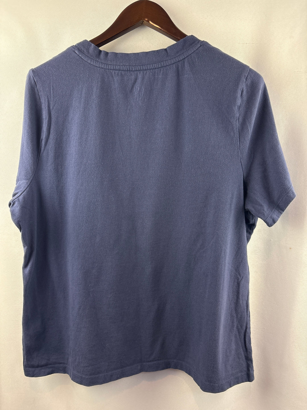 Women’s D&amp;Co XL Navy Blue V-Neck T-Shirt