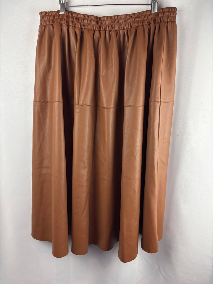 Women’s Ulla Popken Size 16/18 Brown Faux Leather Skirt