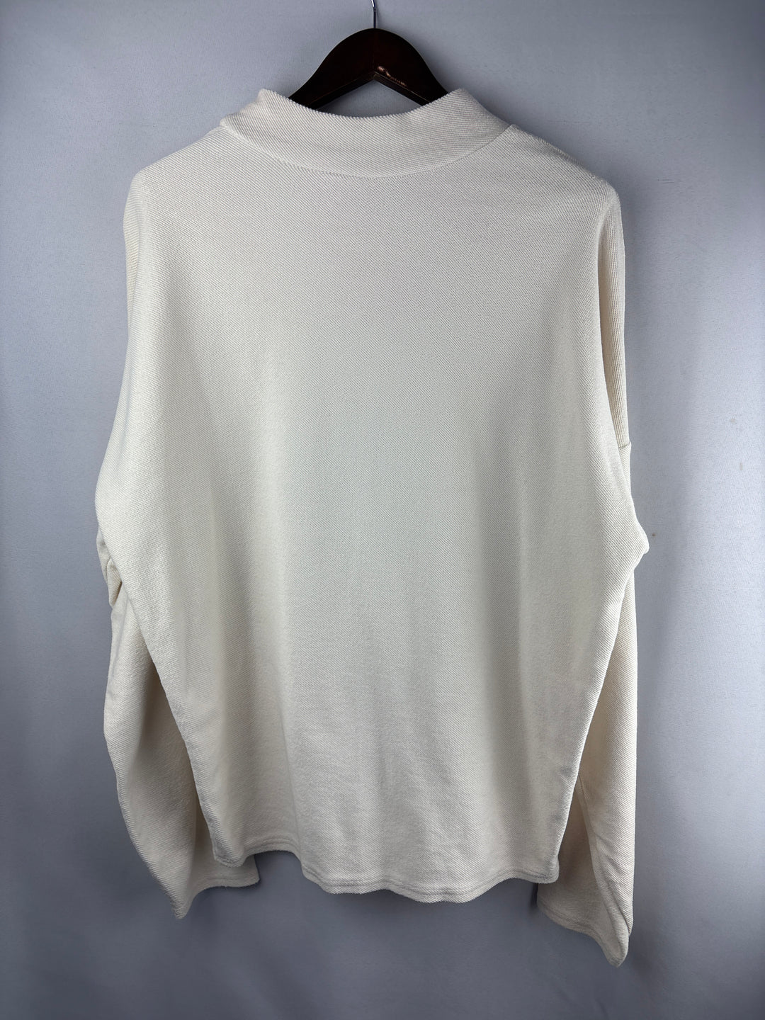 Women’s Maison Blanche Size 2 Cream Long Sleeve Thermal