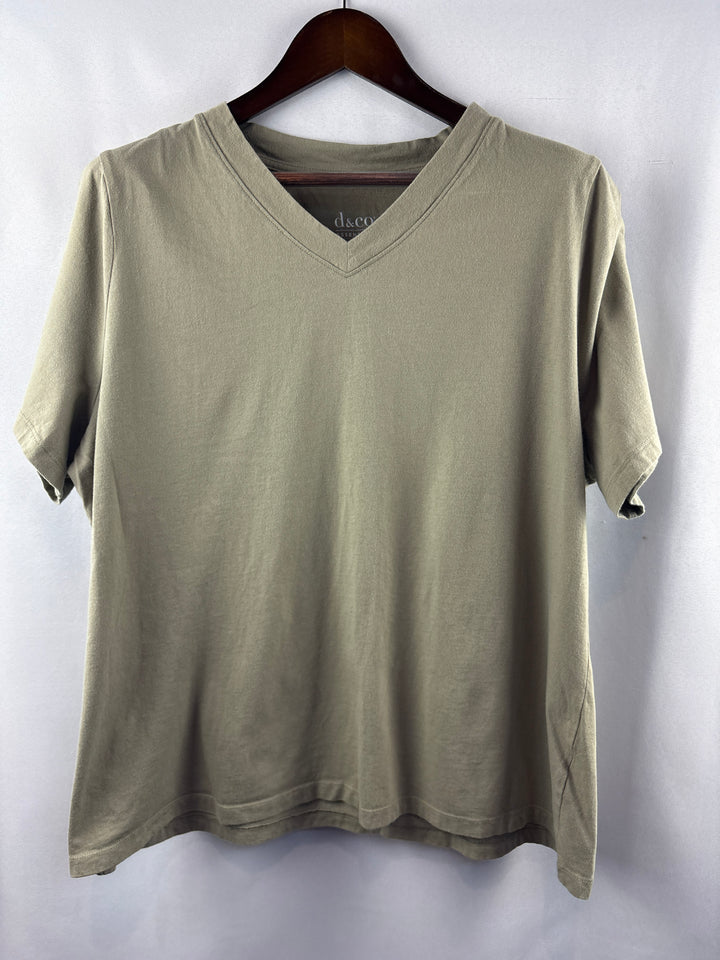 Women’s D&amp;Co. Size XL Taupe V-Neck T-Shirt