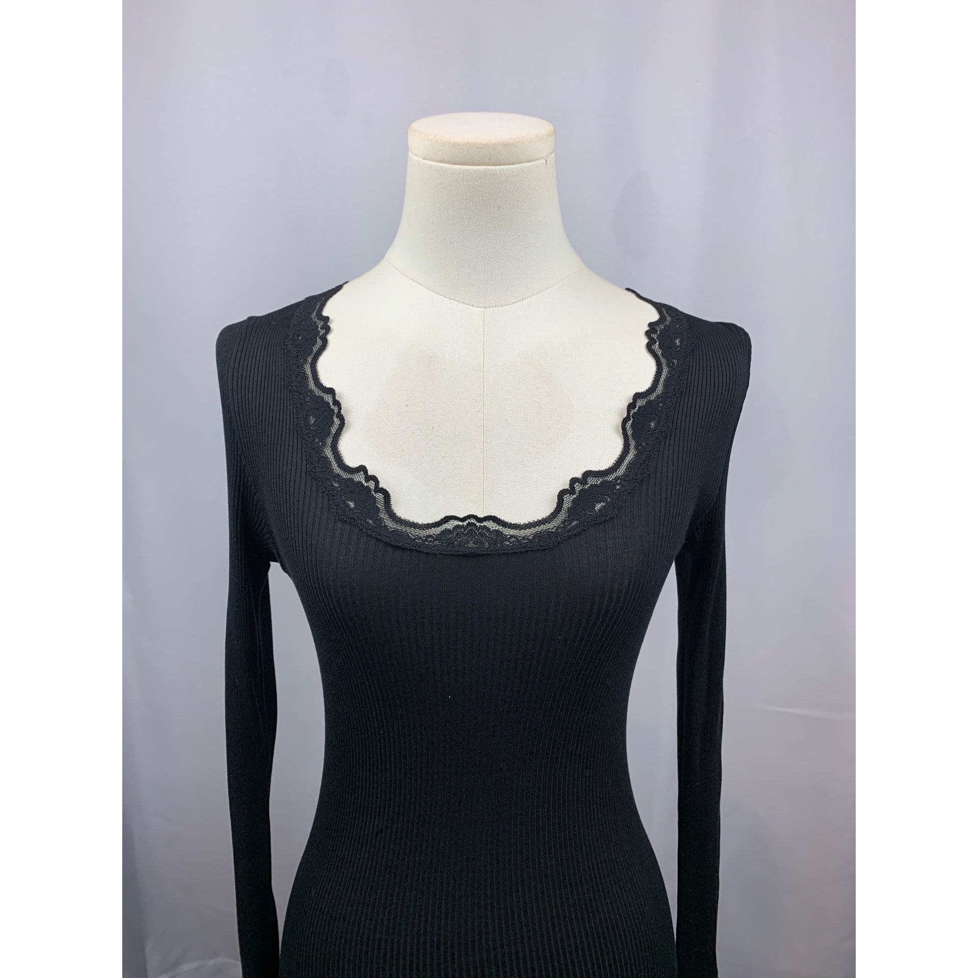Women’s Rosemunde Black Long Sleeve Lace Top Size M