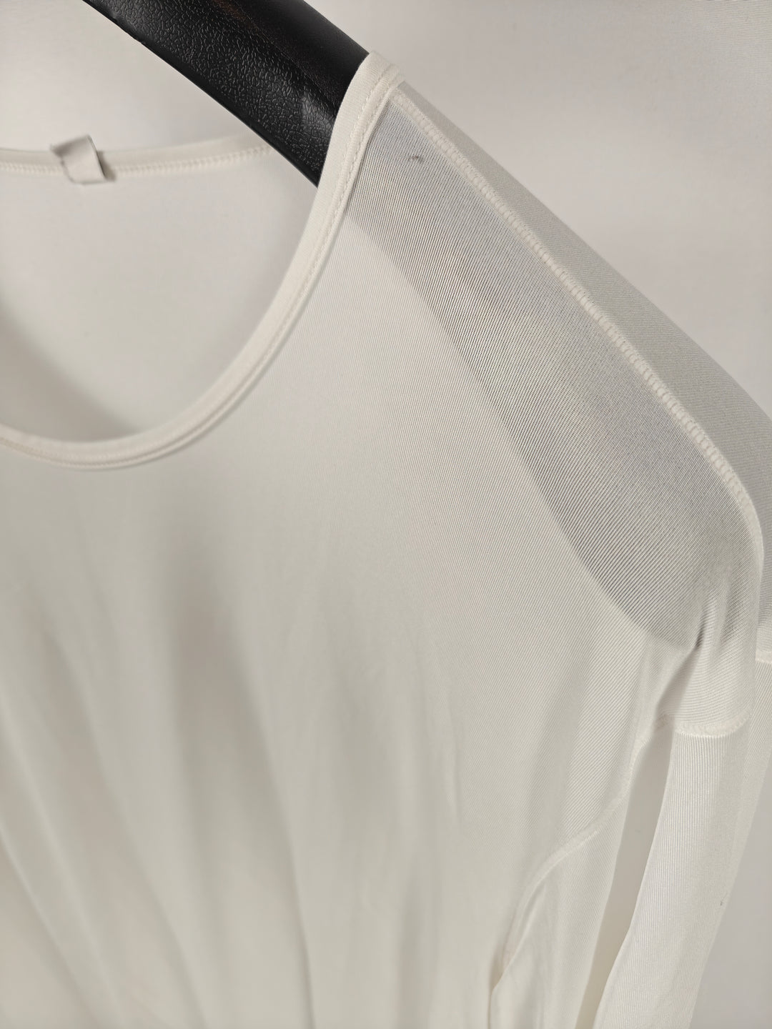 Men’s Uniqlo AIRism Long Sleeve Shirt White Size XL