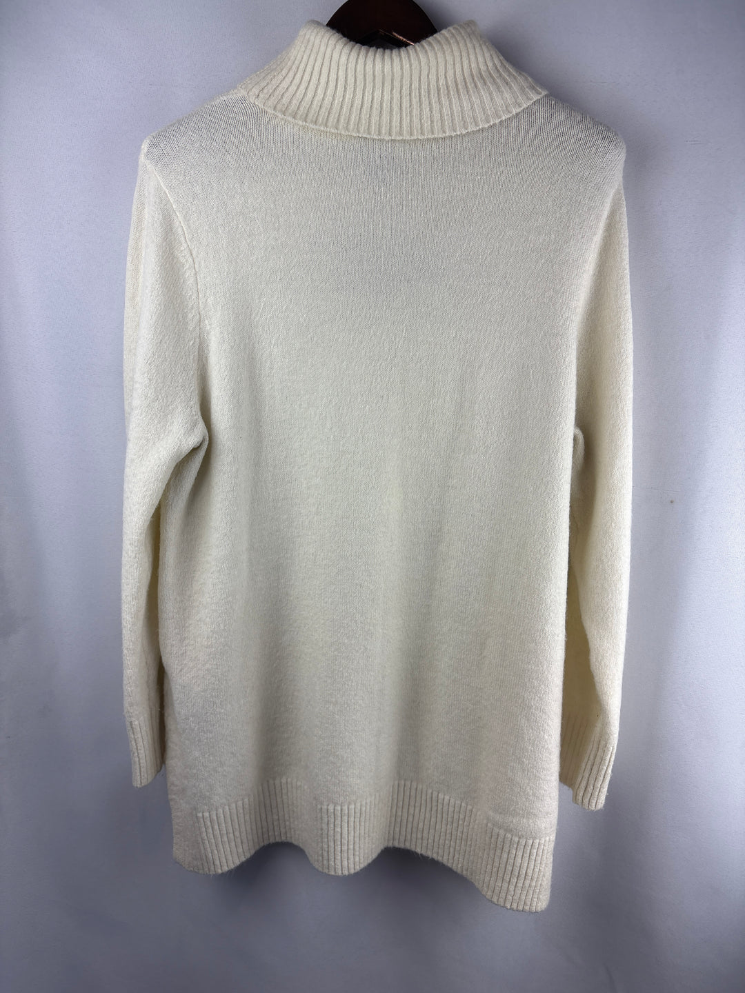 Women’s 1987 Size 16/18 Cream Graphic Turtleneck Sweater