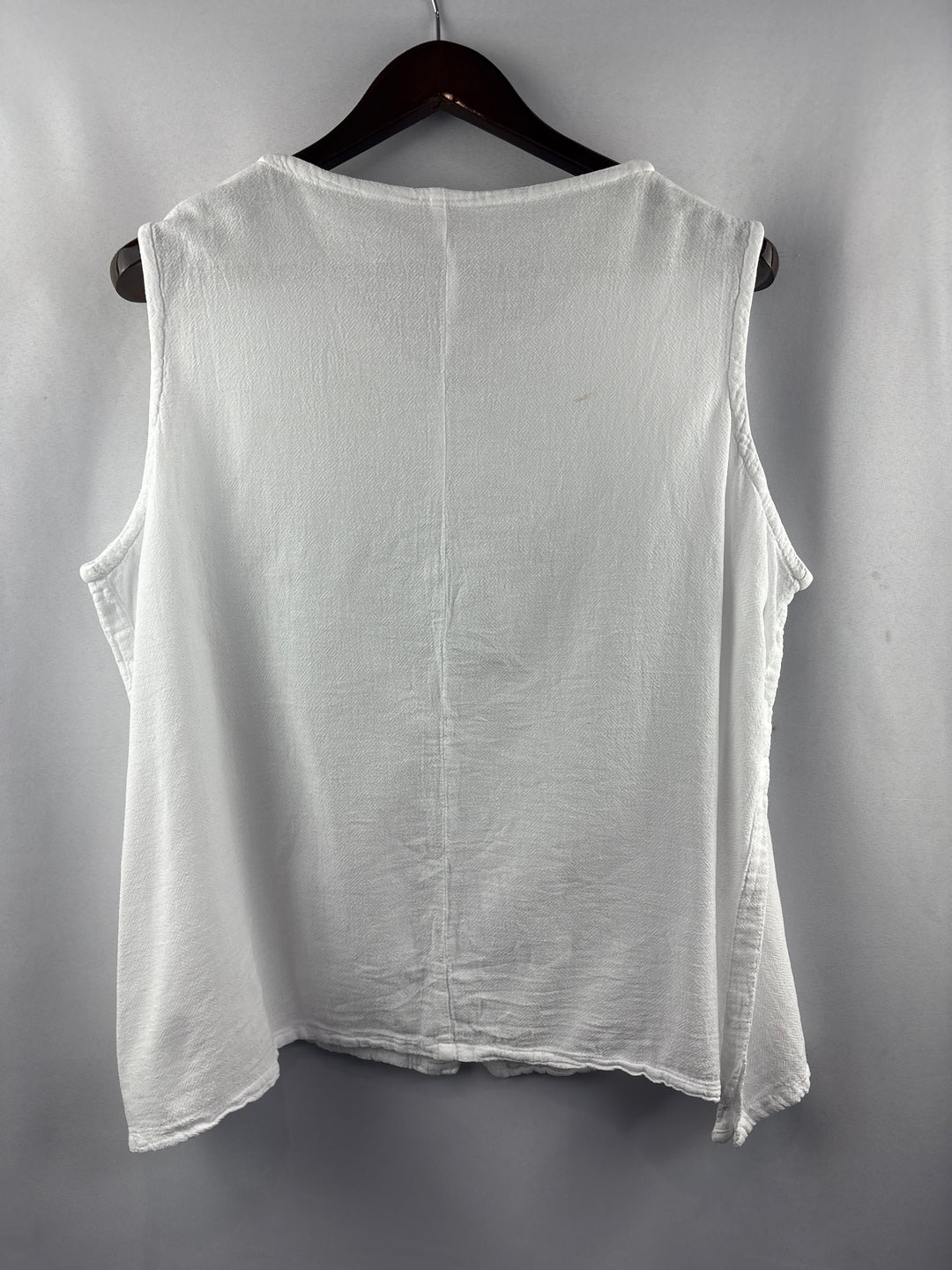 Women’s Oh My Gauze! XXL White Sleeveless Blouse