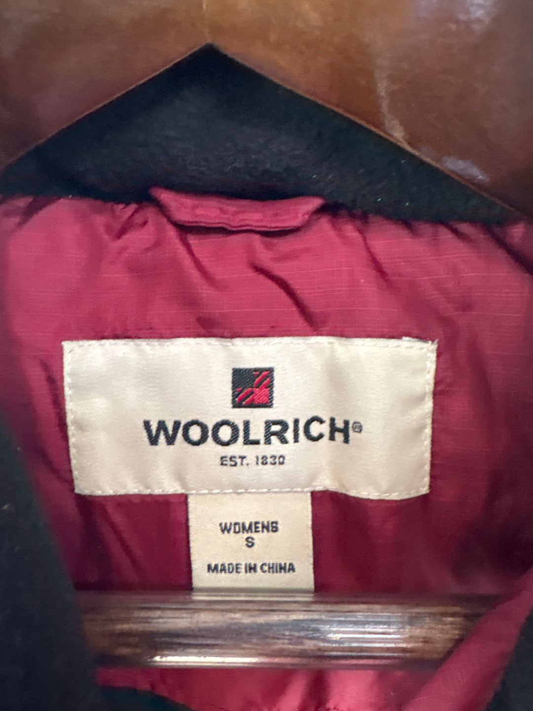 Women’s Woolrich Small Brick Red Puffer Vest