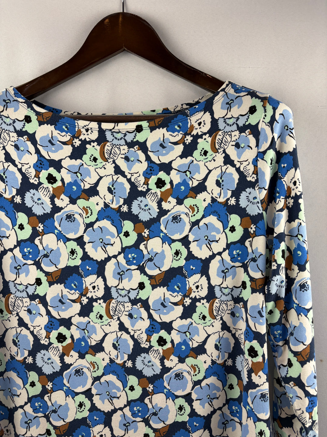 Women’s Ann Taylor Factory Large White, Blue, Brown Floral Blouse